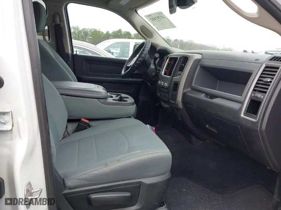 2018 Ram 2500 Tradesman with VIN 3C6UR4CJ5JG313018, listed as a IAAI auction lot 41757482 with 189,507 mi miles. Bid and sale history available at carsss.com. Image 5.