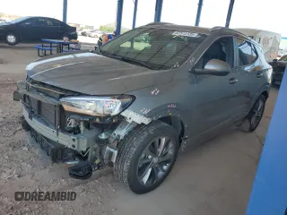 2023 Buick Encore GX Select с VIN KL4MMDSL7PB066848, выставлен на аукционе Copart как лот 62545135 с пробегом 28 583 миль миль и Списание • Salvage title. История ставок и продаж доступна на DreamBid. Изображение 1.