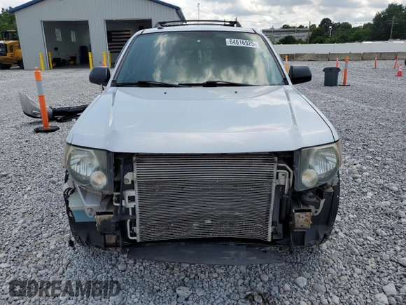 2011 Ford Escape XLT z VIN 1FMCU9DG8BKA85654, wystawiony jako Copart lot #64616925 z przebiegiem 188 948 mil mil oraz Szkoda całkowita • Salvage title. Historia ofert i sprzedaży dostępna na DreamBid. Obrazek 5.