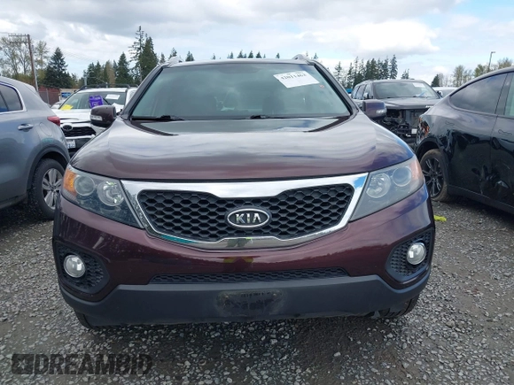2012 Kia Sorento EX with VIN 5XYKUDA2XCG288581, listed as a IAAI auction lot 42011463 with 449,858 mi miles. Bid and sale history available at carsss.com. Image 12.