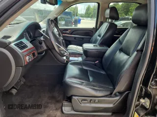 2010 Cadillac Escalade Luxury z VIN 1GYUCBEF9AR249146, wystawiony jako Copart lot #60971125 z przebiegiem 231 158 mil mil oraz Czysty tytuł • Clean title. Historia ofert i sprzedaży dostępna na DreamBid. Obrazek 7.
