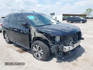 2019 Nissan Pathfinder SV z VIN 5N1DR2MN1KC585905, wystawiony jako IAAI lot #42050306 z przebiegiem 88 187 mil mil oraz . Historia ofert i sprzedaży dostępna na DreamBid. Obrazek 1.