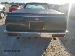 1985 Chevrolet El Camino z VIN 3GCCW80H0FS918901, wystawiony jako Copart lot #77799744 z przebiegiem 64 541 mil mil oraz Szkoda całkowita • Salvage title. Historia ofert i sprzedaży dostępna na DreamBid. Obrazek 6.