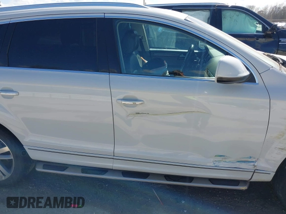 2013 Audi Q7 3.0T Premium Plus with VIN WA1LGBFE7DD005440, listed as a IAAI auction lot 41483398 with 92,668 mi miles. Bid and sale history available at carsss.com. Image 13.