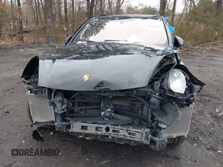 2016 Porsche Cayenne GTS z VIN WP1AD2A20GLA75034, wystawiony jako IAAI lot #41913467 z przebiegiem 79 503 mil mil oraz . Historia ofert i sprzedaży dostępna na DreamBid. Obrazek 12.