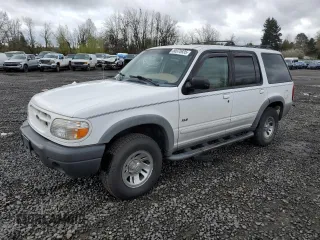 2000 Ford Explorer XLS z VIN 1FMZU72EXYZC48160, wystawiony jako Copart lot #50970935 z przebiegiem 171 432 mil mil oraz Szkody całkowita. Historia ofert i sprzedaży dostępna na DreamBid. Obrazek 1.