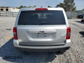 2012 Jeep Patriot Latitude z VIN 1C4NJPFB2CD634850, wystawiony jako Copart lot #59114335 z przebiegiem Nie podano mil oraz Szkoda całkowita • Salvage title. Historia ofert i sprzedaży dostępna na DreamBid. Obrazek 6.
