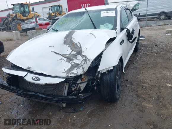 2015 Kia Optima LX with VIN KNAGM4A72F5654352, listed as a IAAI auction lot 41706156 with 119,000 mi miles. Bid and sale history available at carsss.com. Image 18.