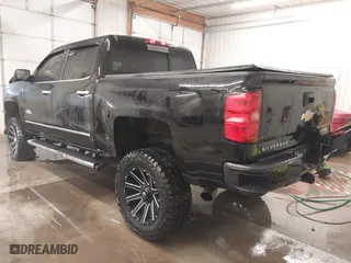 2015 Chevrolet Silverado 1500 High Country with VIN 3GCUKTEJXFG320011, listed as a IAAI auction lot 41366273 with 157,947 mi miles. Bid and sale history available at carsss.com. Image 3.