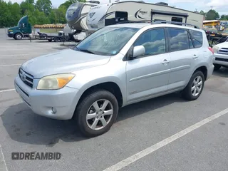 2008 Toyota RAV4 Ltd with VIN JTMZD31V786080588, listed as a IAAI auction lot 42154160 with 207,431 mi miles. Bid and sale history available at carsss.com. Image 2.
