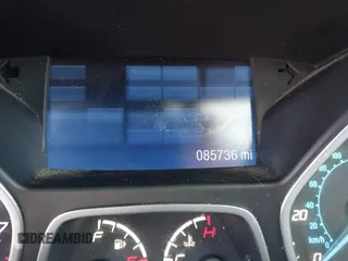 2015 Ford Escape SE z VIN 1FMCU0G73FUA15318, wystawiony jako IAAI lot #41797483 z przebiegiem 85 736 mil mil oraz . Historia ofert i sprzedaży dostępna na DreamBid. Obrazek 15.