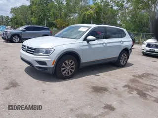 2018 Volkswagen Tiguan SEL with VIN 3VV3B7AX4JM188193, listed as a IAAI auction lot 42107802 with 68,911 mi miles and . Bid and sale history available at DreamBid. Image 17.