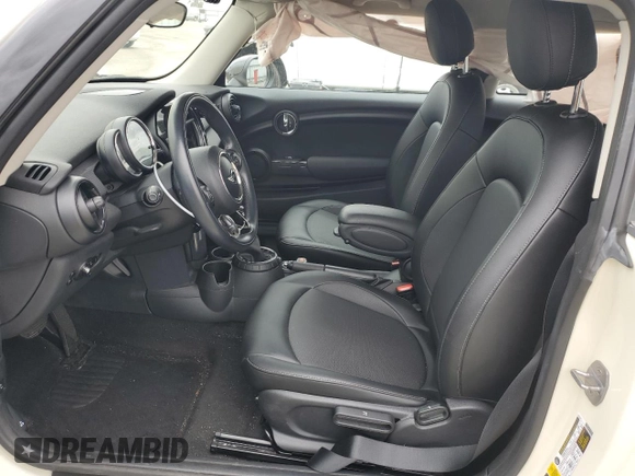 2016 MINI Hardtop with VIN WMWXP5C52G2D13922, listed as a Copart auction lot 54707815 with 47,625 mi miles and Salvage title. Bid and sale history available at DreamBid. Image 7.