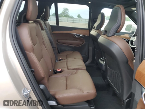 2024 Volvo XC90 Plus Bright Theme z VIN YV4062PE9R1169336, wystawiony jako Copart lot #56022465 z przebiegiem 8 129 mil mil oraz Szkoda całkowita • Salvage title. Historia ofert i sprzedaży dostępna na DreamBid. Obrazek 11.