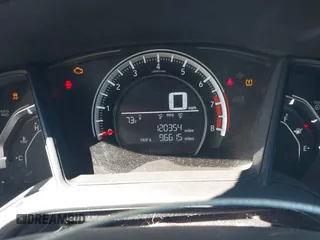 2017 Honda Civic LX z VIN 19XFC2F58HE012626, wystawiony jako IAAI lot #41458898 z przebiegiem 120 354 mil mil oraz . Historia ofert i sprzedaży dostępna na DreamBid. Obrazek 7.