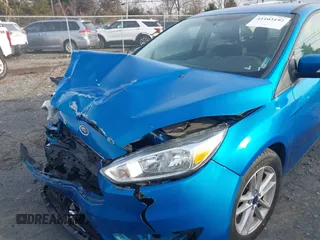 2017 Ford Focus SE с VIN 1FADP3F23HL254485, выставлен на аукционе IAAI как лот 41103192 с пробегом 61 948 миль миль и . История ставок и продаж доступна на DreamBid. Изображение 6.