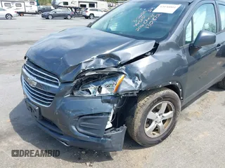 2016 Chevrolet Trax LS z VIN 3GNCJNSBOGL130872, wystawiony jako IAAI lot #42030004 z przebiegiem 121 078 mil mil oraz . Historia ofert i sprzedaży dostępna na DreamBid. Obrazek 6.
