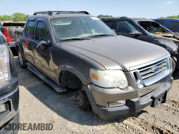 2007 Ford Explorer Sport Trac XLT z VIN 1FMEU31K77UA13757, wystawiony jako Copart lot #53308795 z przebiegiem 205 761 mil mil oraz Czysty tytuł • Clean title. Historia ofert i sprzedaży dostępna na DreamBid. Obrazek 4.
