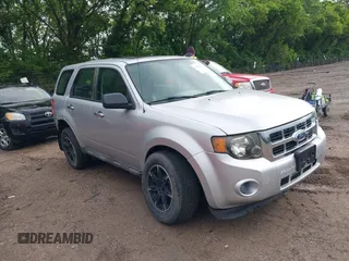 2010 Ford Escape XLS с VIN 1FMCU0C79AKC82375, выставлен на аукционе IAAI как лот 42328277 с пробегом 146 522 миль миль и . История ставок и продаж доступна на DreamBid. Изображение 1.