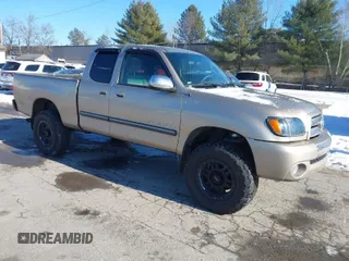 2003 Toyota Tundra SR5 with VIN 5TBBT44163S426389, listed as a IAAI auction lot 41334125 with 199,688 mi miles and . Bid and sale history available at carsss.com. Image 1.