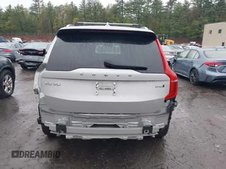 2023 Volvo XC90 Plus z VIN YV4062PN7P1954726, wystawiony jako IAAI lot #42049981 z przebiegiem 31 606 mil mil oraz . Historia ofert i sprzedaży dostępna na DreamBid. Obrazek 17.