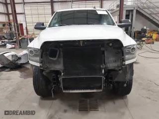 2018 Ram 2500 Laramie with VIN 3C6UR5FL1JG213467, listed as a IAAI auction lot 41513596 with 100,855 mi miles. Bid and sale history available at carsss.com. Image 6.