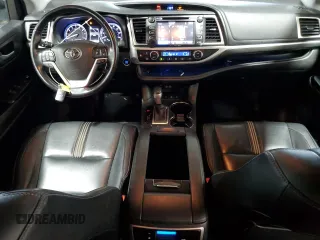 2017 Toyota Highlander XLE with VIN 5TDJZRFH9HS418707, listed as a Copart auction lot 62747345 with 160,033 mi miles and Salvage title. Bid and sale history available at DreamBid. Image 8.