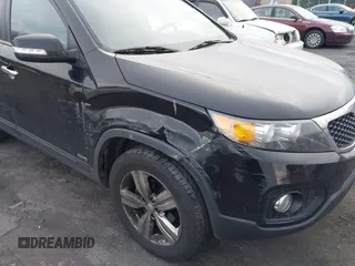 2013 Kia Sorento EX with VIN 5XYKUDA27DG413537, listed as a IAAI auction lot 40991803 with 163,534 mi miles. Bid and sale history available at carsss.com. Image 6.