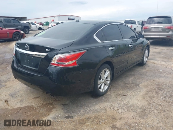 2015 Nissan Altima S with VIN 1N4AL3AP9FC582105, listed as a IAAI auction lot 41864014 with 138,477 mi miles and . Bid and sale history available at DreamBid. Image 4.