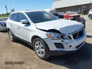2013 Volvo XC60 3.2L with VIN YV4952DL3D2405978, listed as a IAAI auction lot 42289913 with 101,510 mi miles and . Bid and sale history available at DreamBid. Image 1.