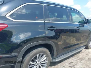 2017 Toyota Highlander XLE with VIN 5TDKZRFHXHS509618, listed as a IAAI auction lot 42407847 with 74,216 mi miles and . Bid and sale history available at DreamBid. Image 18.
