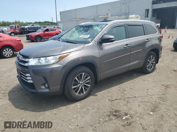 2017 Toyota Highlander XLE with VIN 5TDJZRFH4HS424771, listed as a Copart auction lot 59002205 with 36,895 mi miles and Salvage title. Bid and sale history available at DreamBid. Image 1.