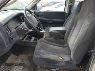 2001 Dodge Dakota Sport with VIN 1B7GL22N31S250879, listed as a Copart auction lot 47322845 with 207,334 mi miles and Salvage Title. Bid and sale history available at carsss.com. Image 7.