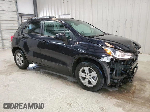 2022 Chevrolet Trax LT with VIN KL7CJPSM3NB534444, listed as a Copart auction lot 52376455 with 52,944 mi miles and Clean Title. Bid and sale history available at carsss.com. Image 4.