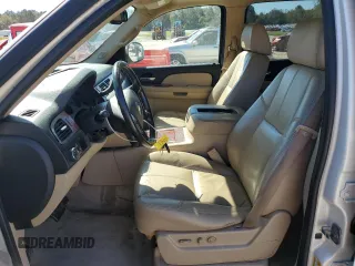 2008 Chevrolet Suburban Commercial with VIN 1GNFC16018R209521, listed as a Copart auction lot 76571044 with 251,229 mi miles and Salvage Title. Bid and sale history available at carsss.com. Image 7.