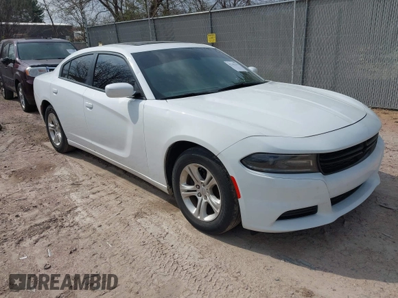 2020 Dodge Charger SXT z VIN 2C3CDXBG4LH213896, wystawiony jako IAAI lot #42143333 z przebiegiem 76 592 mil mil oraz . Historia ofert i sprzedaży dostępna na DreamBid. Obrazek 1.