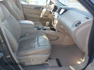 2015 Nissan Pathfinder SL with VIN 5N1AR2MM2FC668260, listed as a IAAI auction lot 41666222 with 196,800 mi miles and . Bid and sale history available at DreamBid. Image 5.