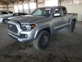 2022 Toyota Tacoma SR z VIN 3TYRZ5CN9NT022850, wystawiony jako Copart lot #51018115 z przebiegiem 15 866 mil mil oraz Szkoda całkowita • Salvage title. Historia ofert i sprzedaży dostępna na DreamBid. Obrazek 1.