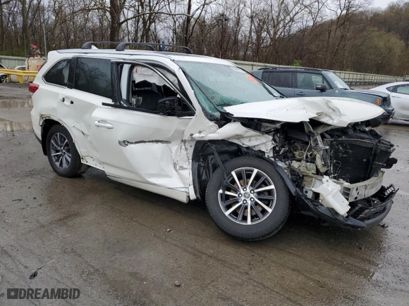 2018 Toyota Highlander SE with VIN 5TDJZRFH3JS523118, listed as a Copart auction lot 52860105 with 0 mi miles and Salvage Title. Bid and sale history available at carsss.com. Image 4.