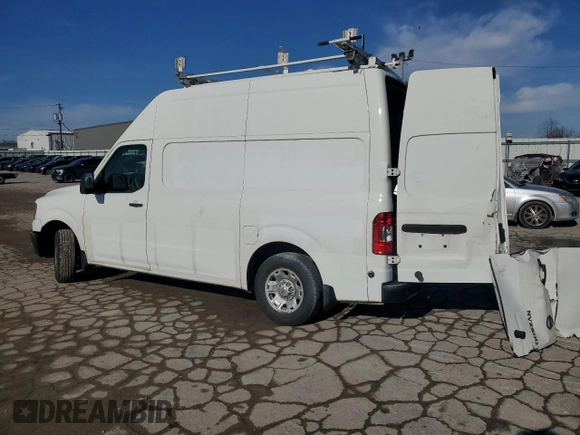 2018 Nissan NV Cargo S z VIN 1N6BF0LY4JN803789, wystawiony jako Copart lot #43023925 z przebiegiem 89 582 mil mil oraz Szkody całkowita. Historia ofert i sprzedaży dostępna na DreamBid. Obrazek 2.