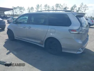 2015 Toyota Sienna SE with VIN 5TDXK3DC3FS550300, listed as a IAAI auction lot 41712966 with 154,242 mi miles. Bid and sale history available at carsss.com. Image 3.