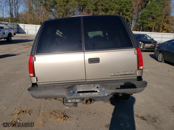 1998 Chevrolet Tahoe with VIN 1GNEK13R1WJ374532, listed as a Copart auction lot 78623553 with 224,772 mi miles and Non Repairable. Bid and sale history available at carsss.com. Image 6.