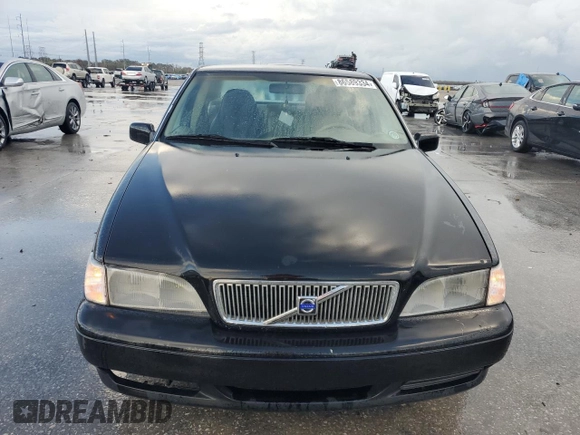 2000 Volvo S70 z VIN YV1LS61J3Y2668760, wystawiony jako Copart lot #86589334 z przebiegiem 147 183 mil mil oraz Czysty tytuł • Clean title. Historia ofert i sprzedaży dostępna na DreamBid. Obrazek 5.