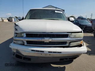 2003 Chevrolet Suburban Z71 with VIN 3GNFK16Z93G217263, listed as a Copart auction lot 71387644 with 260,738 mi miles and Salvage Title. Bid and sale history available at carsss.com. Image 5.