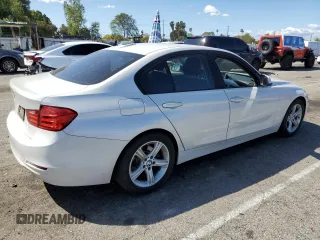 2012 BMW 3 Series 328i z VIN WBA3C1C59CF432795, wystawiony jako Copart lot #51151665 z przebiegiem 97 642 mil mil oraz Szkoda całkowita • Salvage title. Historia ofert i sprzedaży dostępna na DreamBid. Obrazek 3.