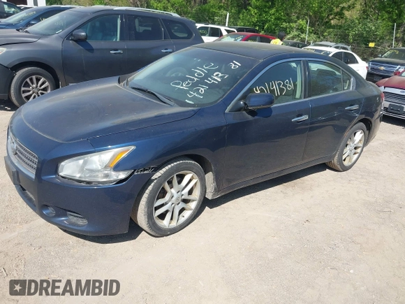 2011 Nissan Maxima 3.5 SV with VIN 1N4AA5AP4BC822723, listed as a IAAI auction lot 42141381 with 206,873 mi miles. Bid and sale history available at carsss.com. Image 2.