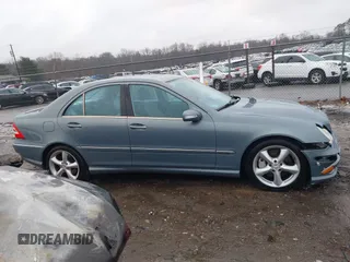 2006 Mercedes-Benz C 230 Sport with VIN WDBRF52H86A833794, listed as a IAAI auction lot 41564751 with 132,857 mi miles and . Bid and sale history available at carsss.com. Image 13.
