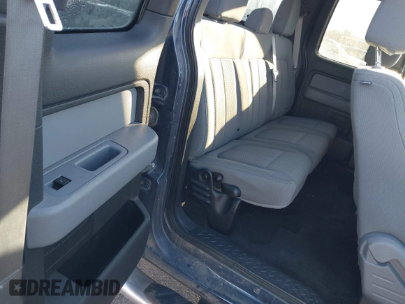 2014 Ford F-150 XL with VIN 1FTFX1EFXEKF58118, listed as a IAAI auction lot 41019106 with 119,933 mi miles. Bid and sale history available at carsss.com. Image 8.