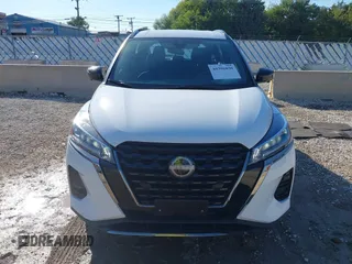 2024 Nissan Kicks SR with VIN 3N1CP5DV7RL484702, listed as a IAAI auction lot 40396850 with 19,972 mi miles. Bid and sale history available at carsss.com. Image 6.