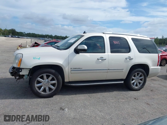 2009 GMC Yukon Denali z VIN 1GKFK032X9R236556, wystawiony jako IAAI lot #40805429 z przebiegiem 183 042 mil mil oraz . Historia ofert i sprzedaży dostępna na DreamBid. Obrazek 14.